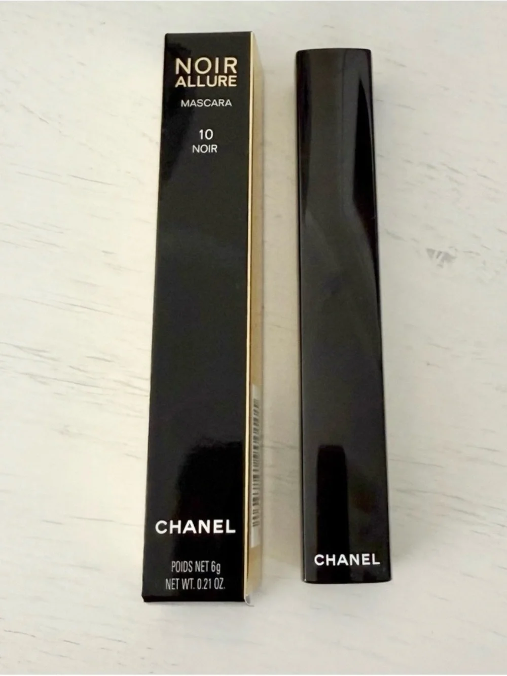 CHANEL noir allure